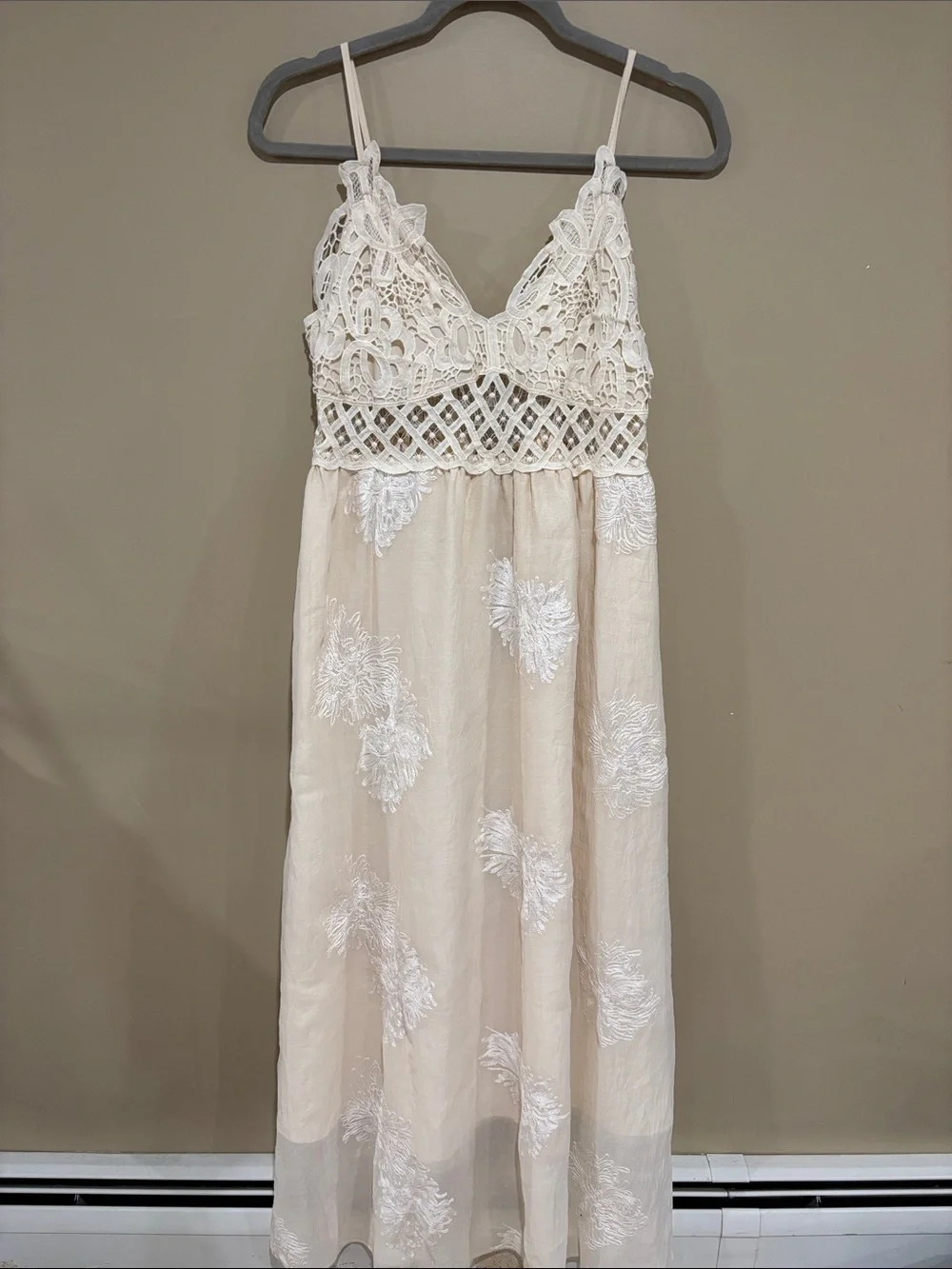 Lace Bodice Cream Maxi Dress with Delicate Overlay - Picture 2 of 5